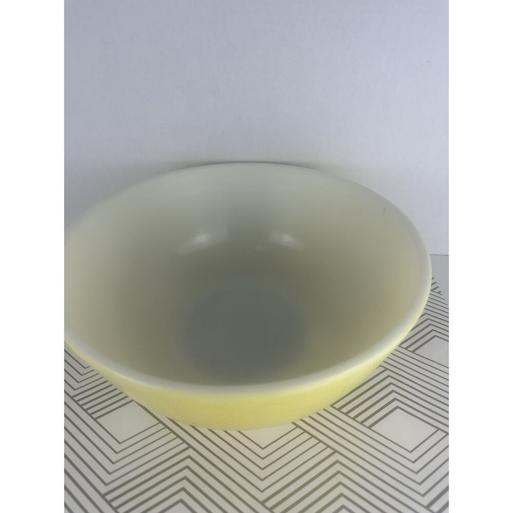 Vtg MCM Yellow Pyrex Large Nesting Mixing Bowl 4 QT #404 Primary Color 10” USA - Picture 2 of 8
